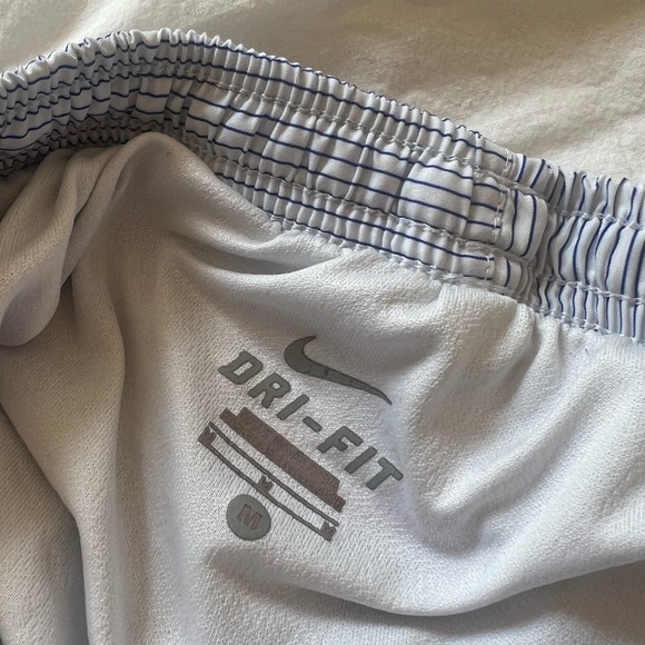 Nike Dri-Fit Shorts Yankees Pattern - Picture 3 of 3